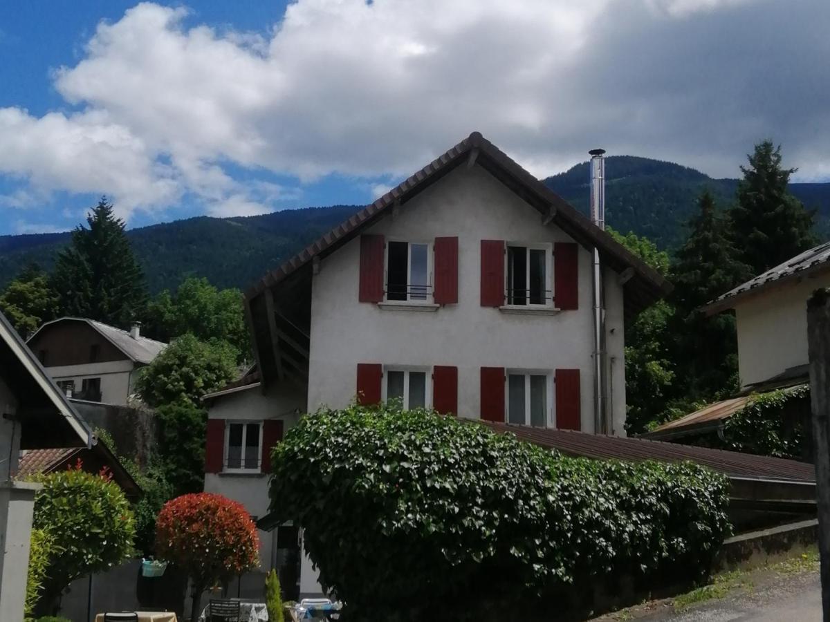 Theys Gite Redrooster Home - 160M2, 4 Ch, 2 Sdb, Fibre, Parking, Sauna, Bain A Remous מראה חיצוני תמונה