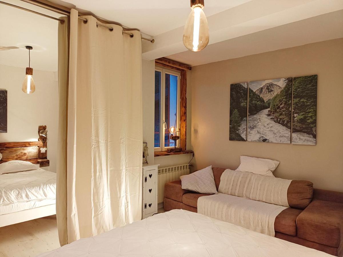 Theys Gite Redrooster Home - 160M2, 4 Ch, 2 Sdb, Fibre, Parking, Sauna, Bain A Remous מראה חיצוני תמונה